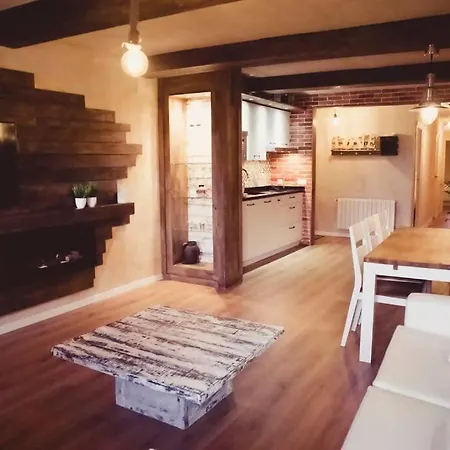 Luxury Danna Plaza Mayor Apartment *